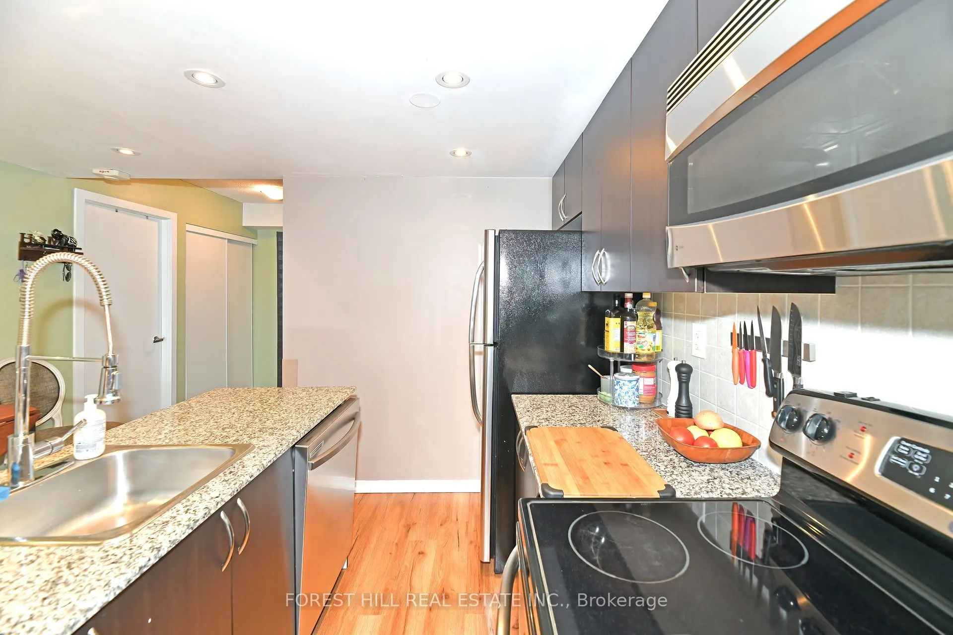 801 Sheppard Avenue W, #505