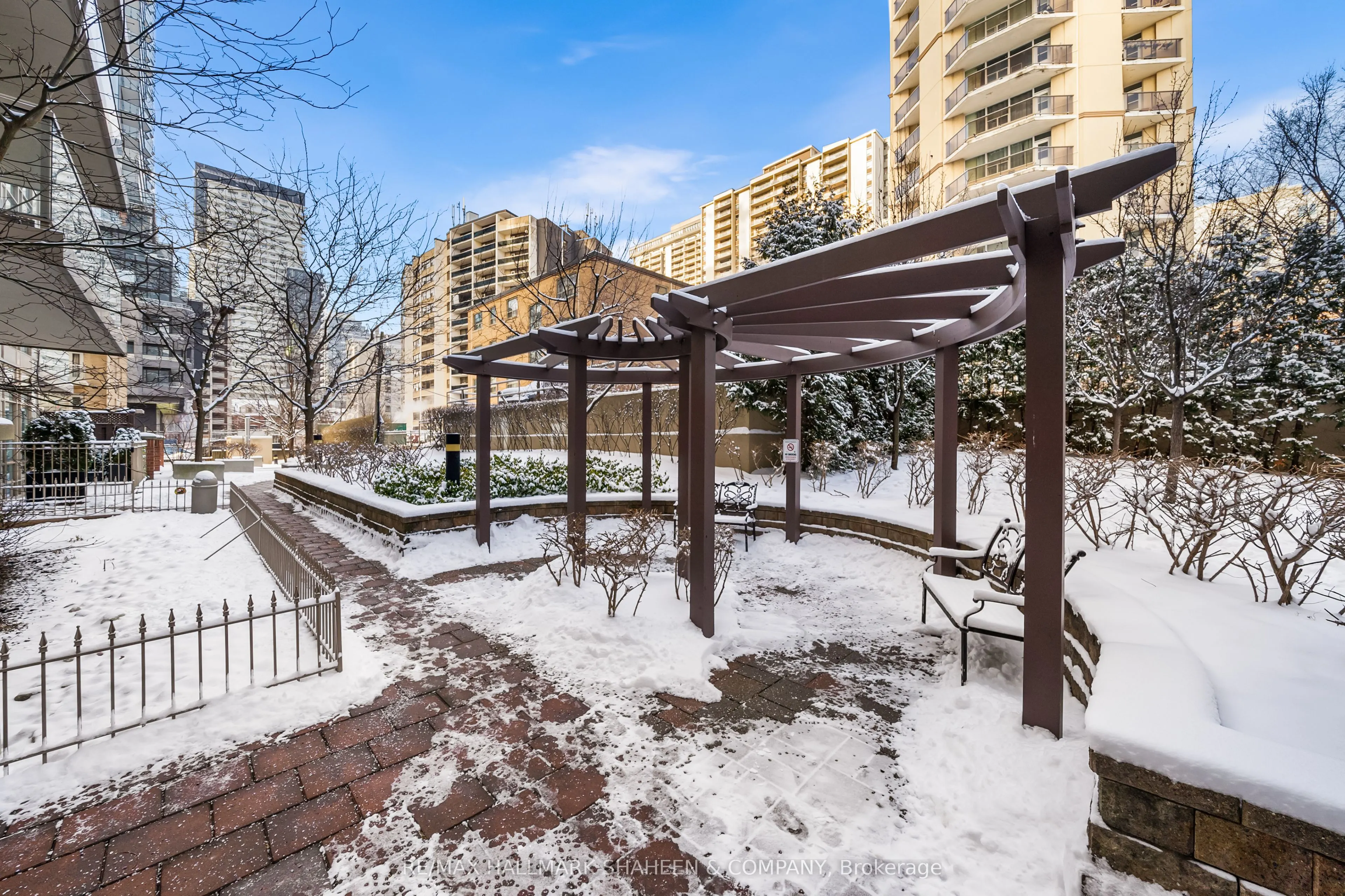 900 Mount Pleasant Road #426