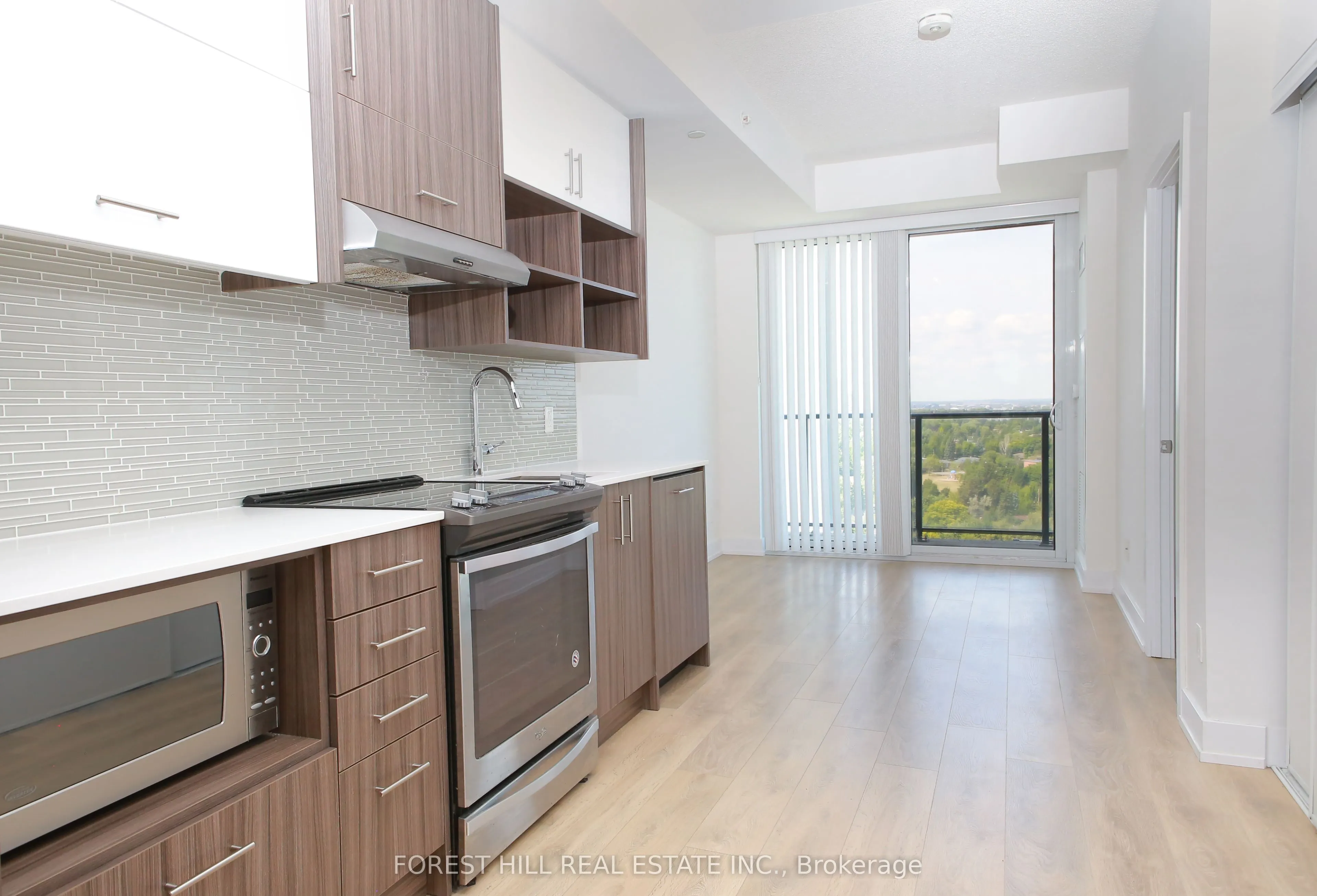128 Fairview Mall Drive, #1407