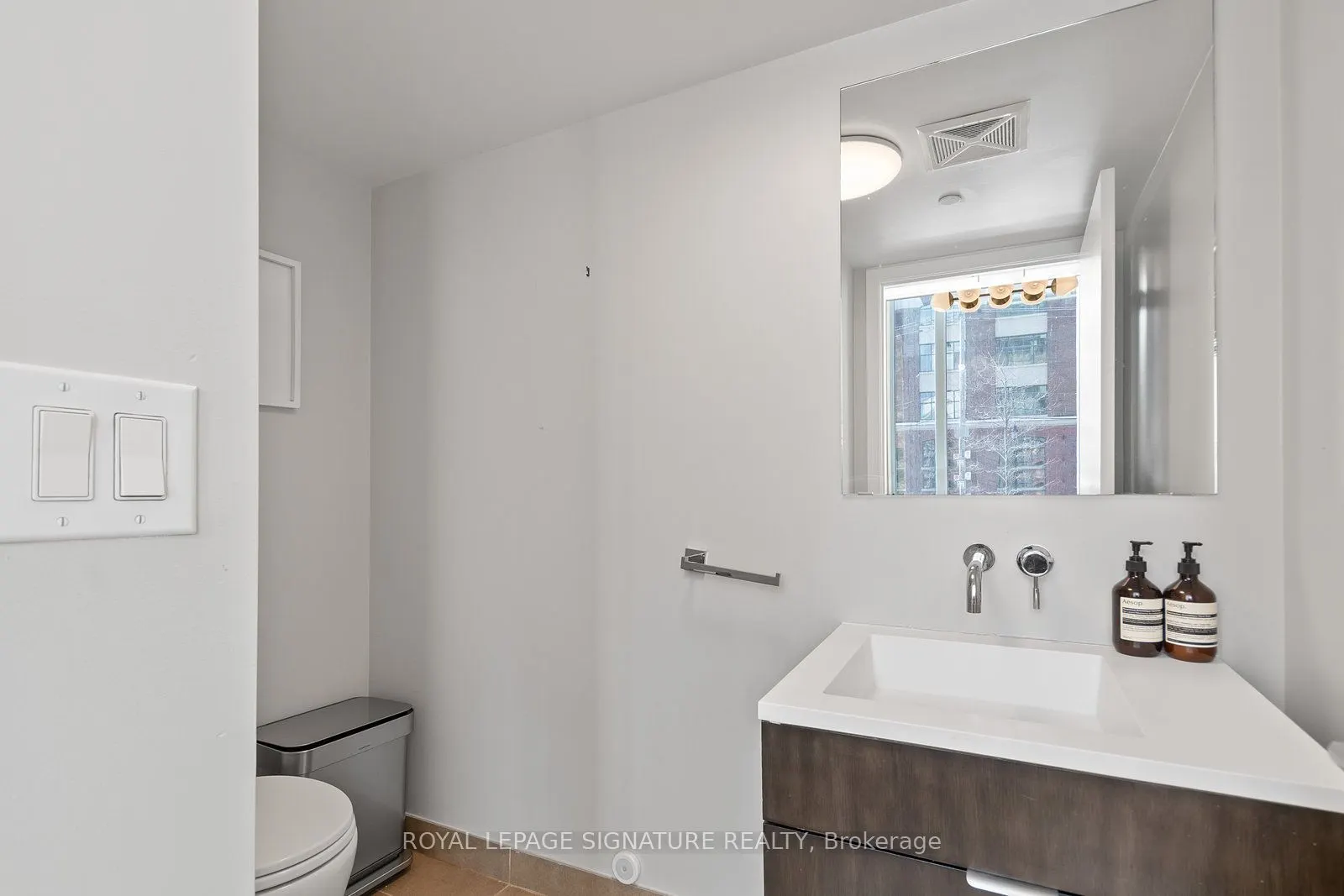 508 Wellington Street, #TH1