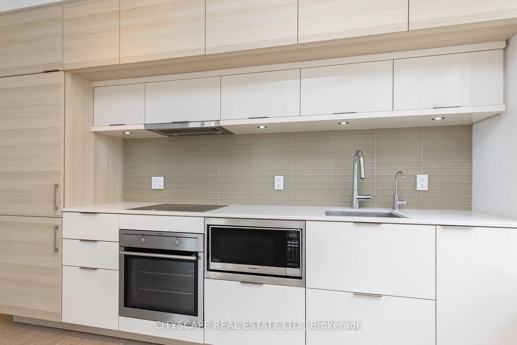 88 Scott Street, #1703
