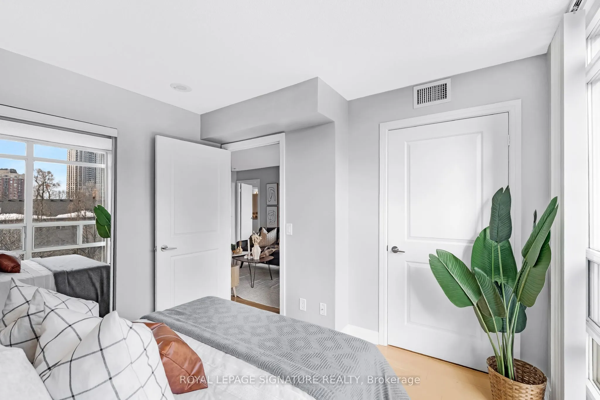31 Bales Avenue, #501