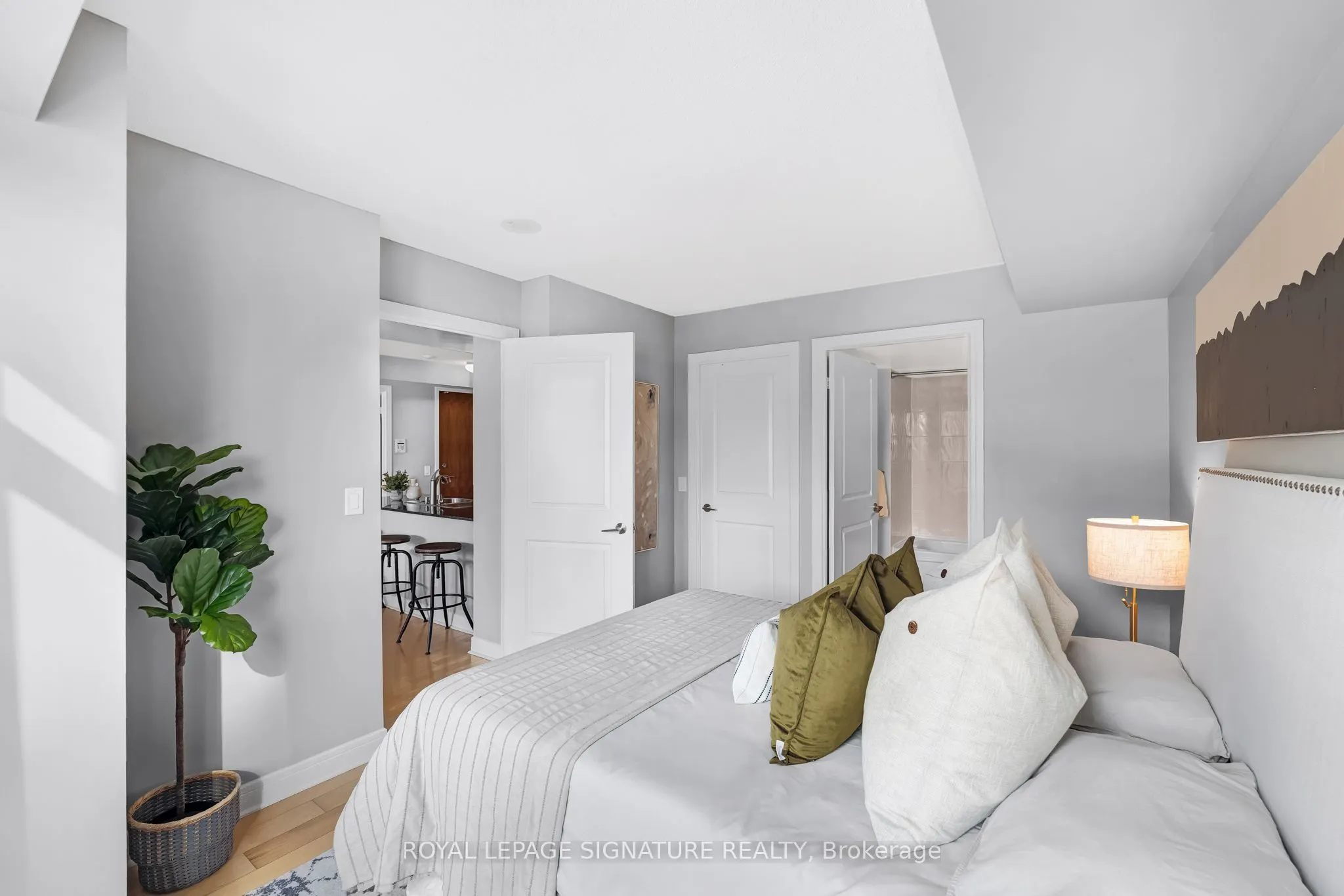 31 Bales Avenue, #501