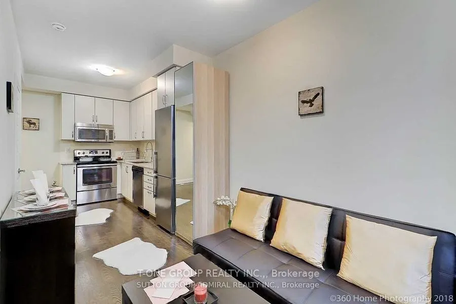 23 Eldora Avenue, #102