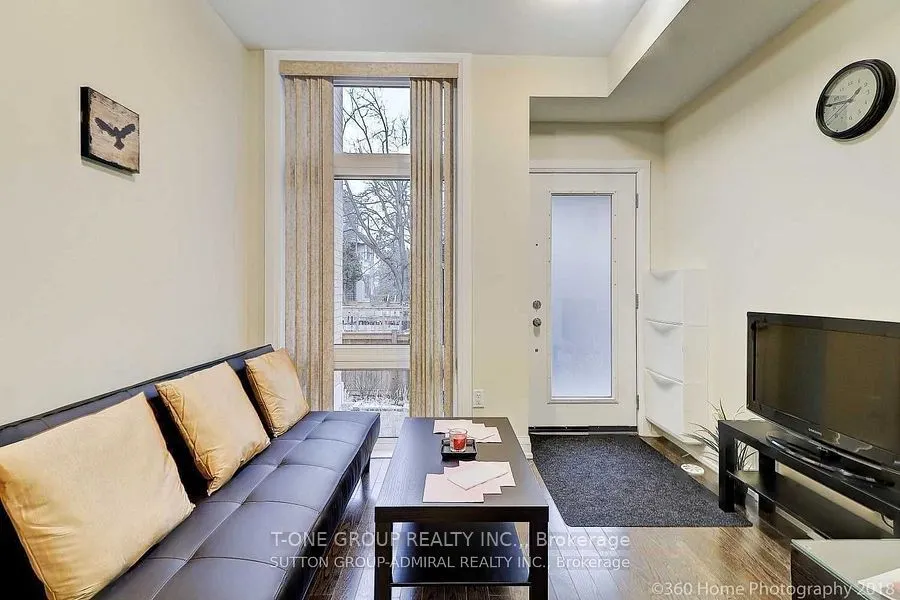23 Eldora Avenue, #102