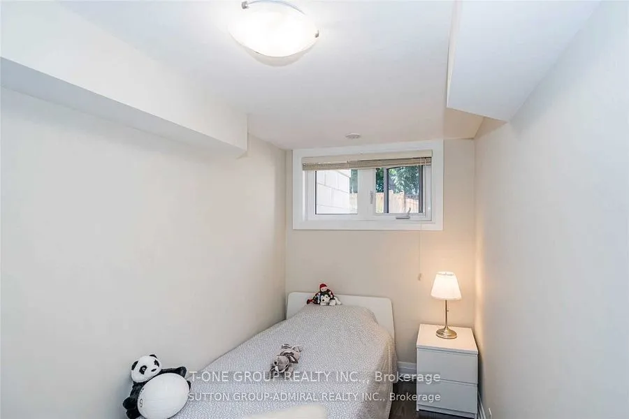 23 Eldora Avenue, #102