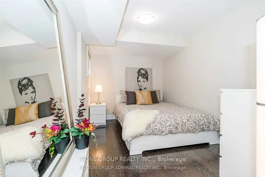 23 Eldora Avenue, #102