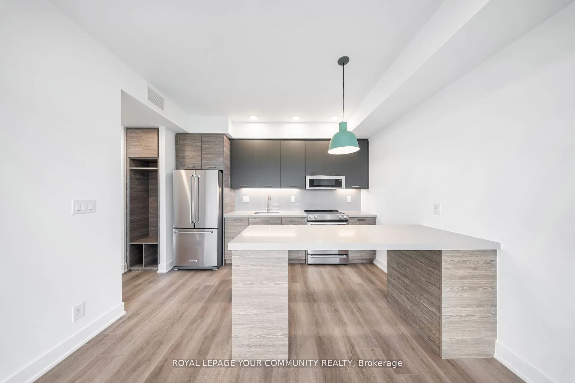 484 Spadina Avenue, #1205