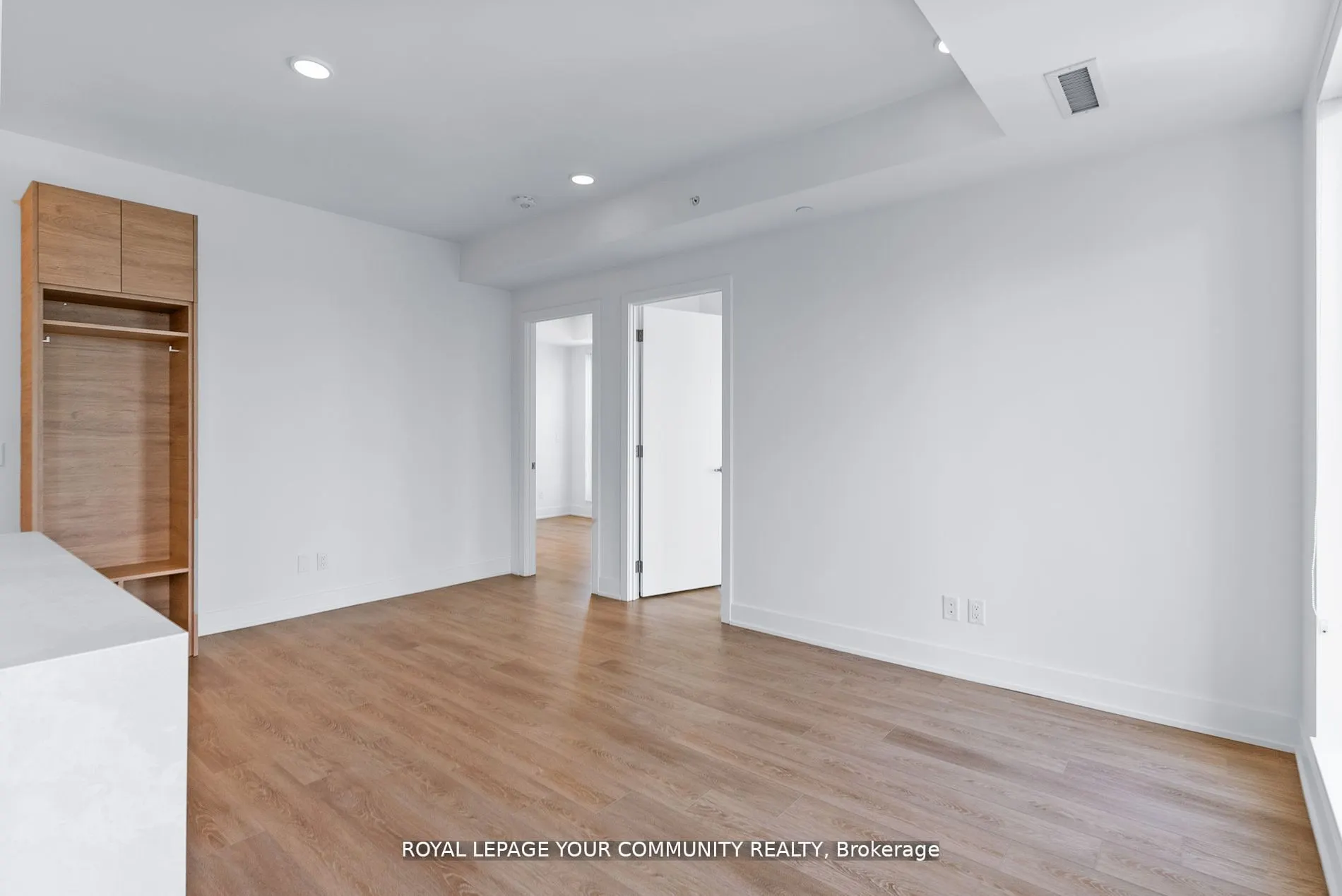 200 Redpath Avenue, #2809