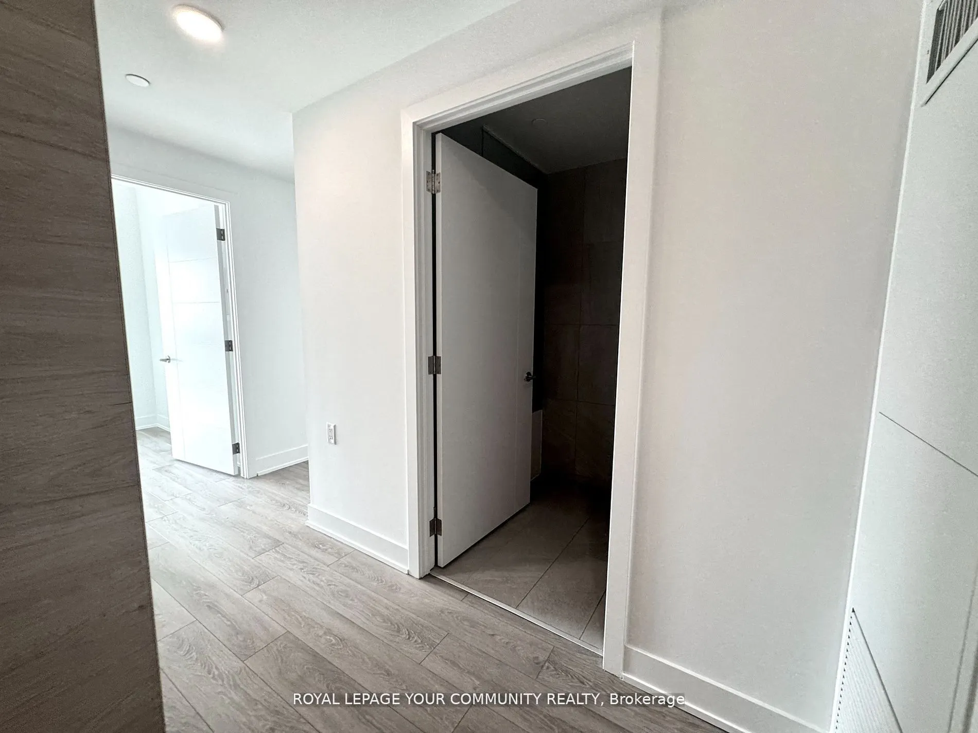 200 Redpath Avenue, #1804