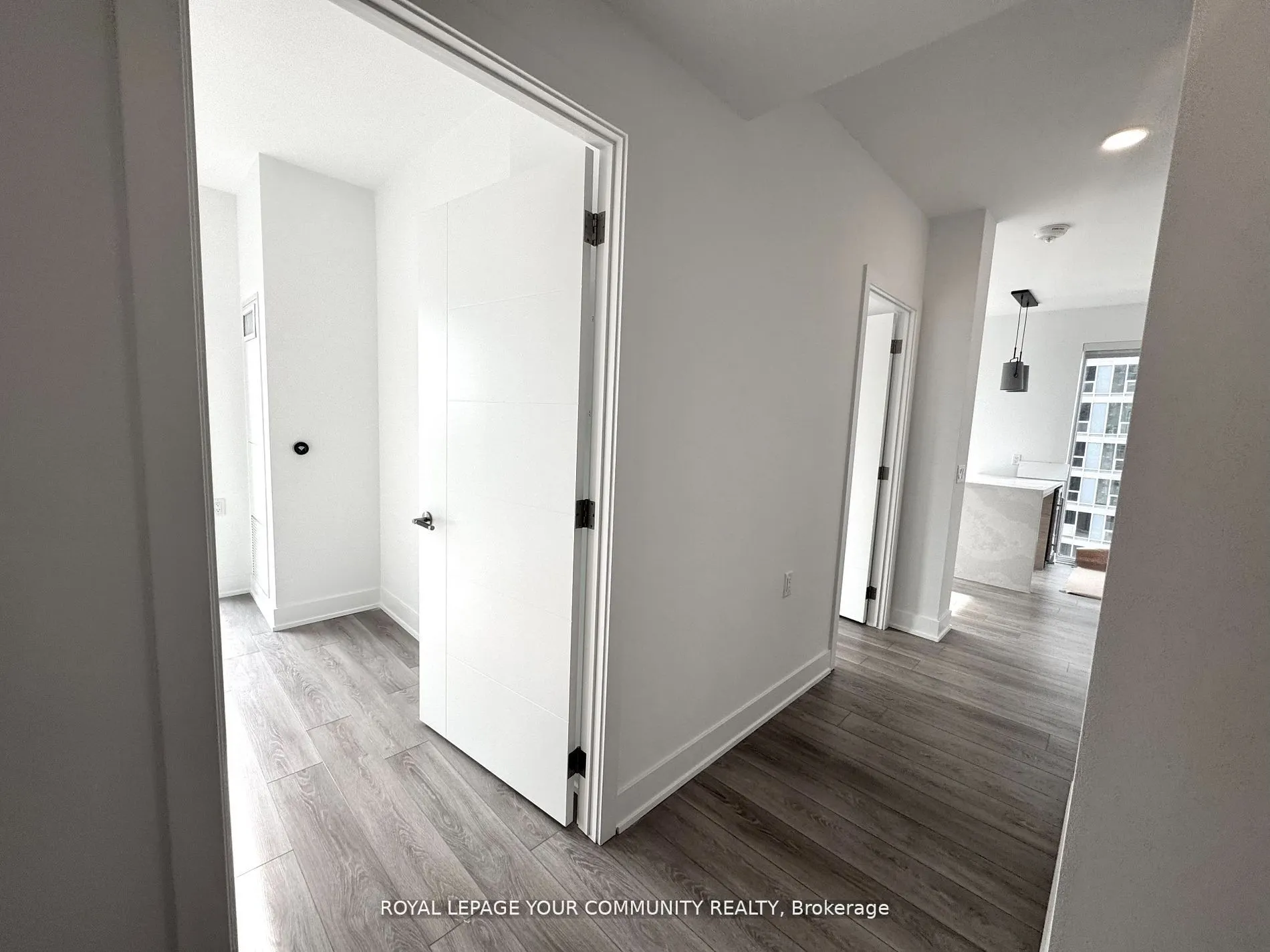 200 Redpath Avenue, #1804