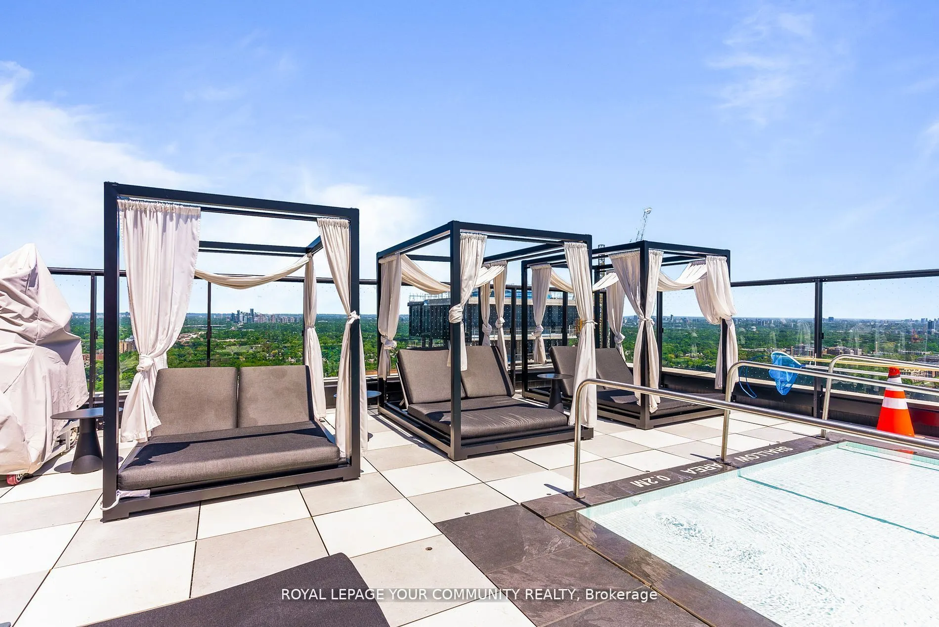 200 Redpath Avenue, #1804