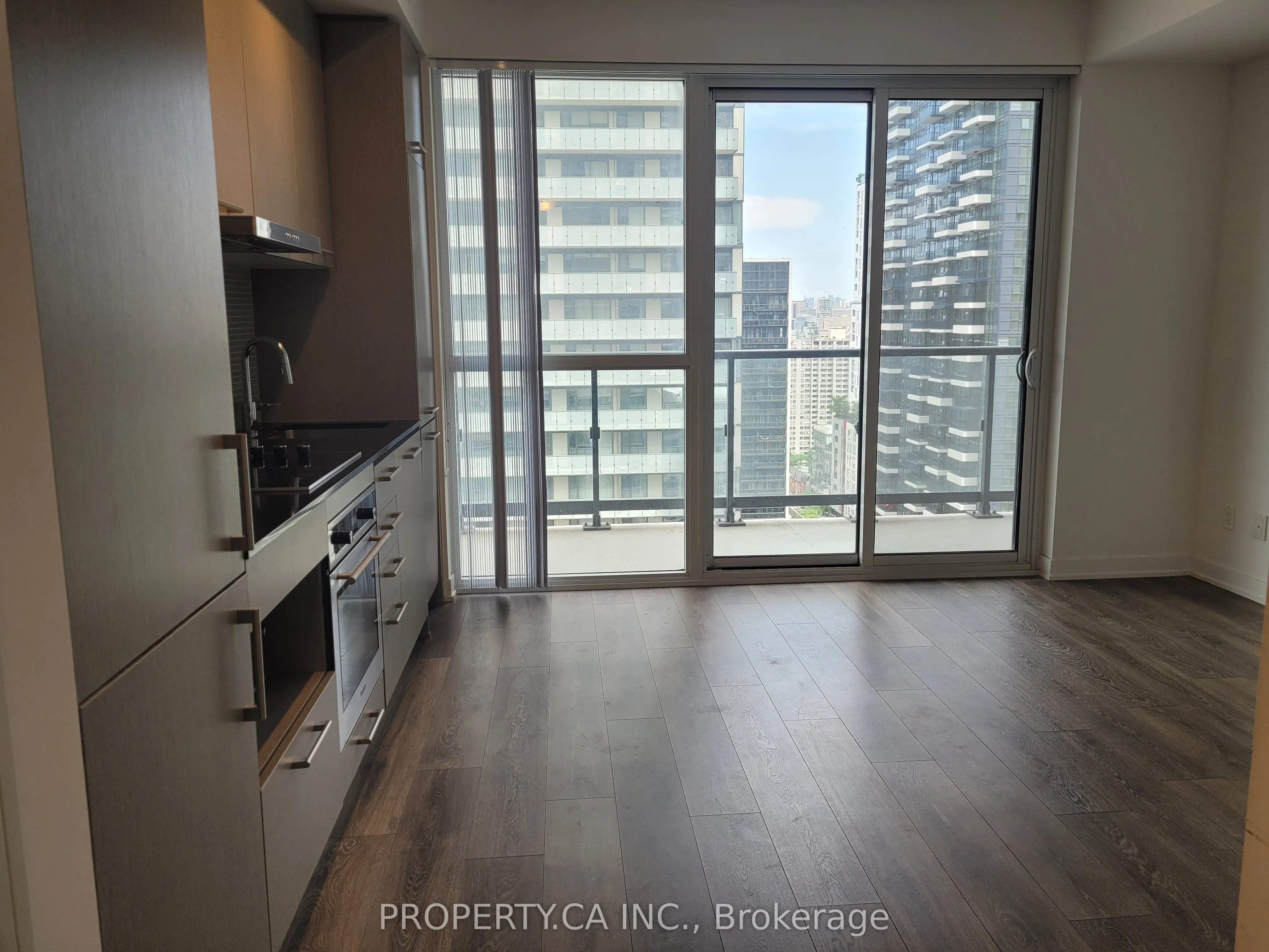 87 Peter Street #2809