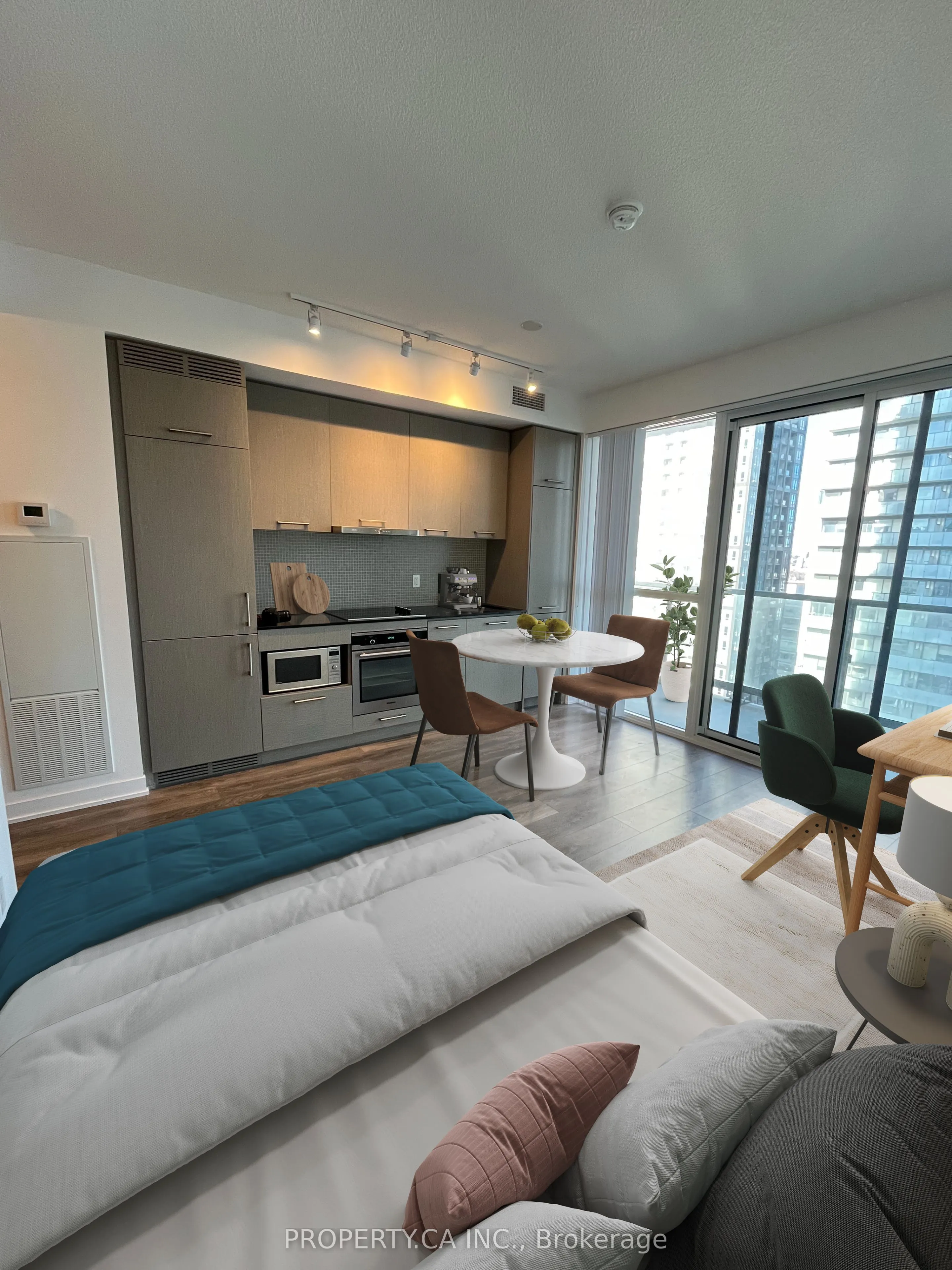 87 Peter Street #2809