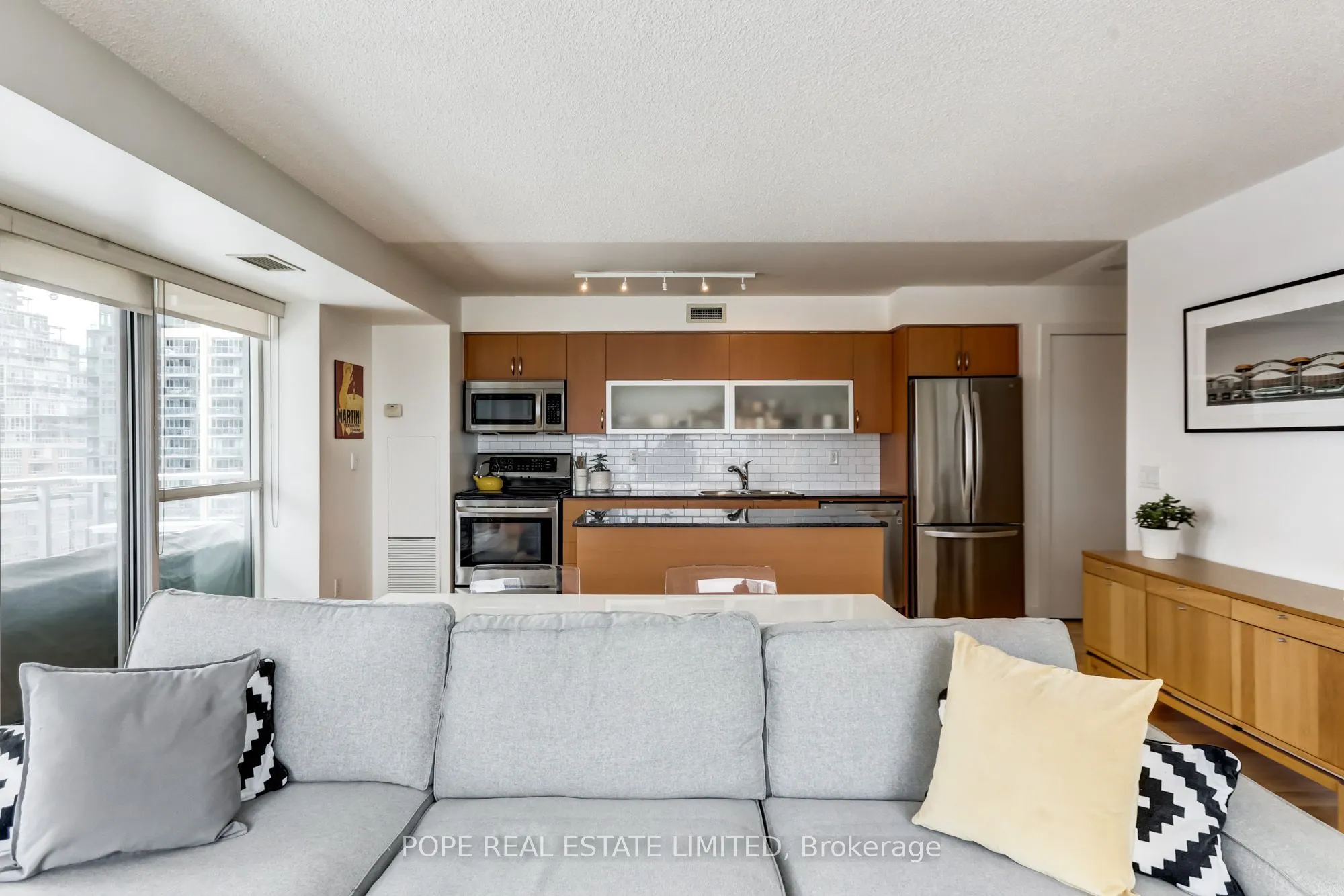 80 Western Battery Road, #811
