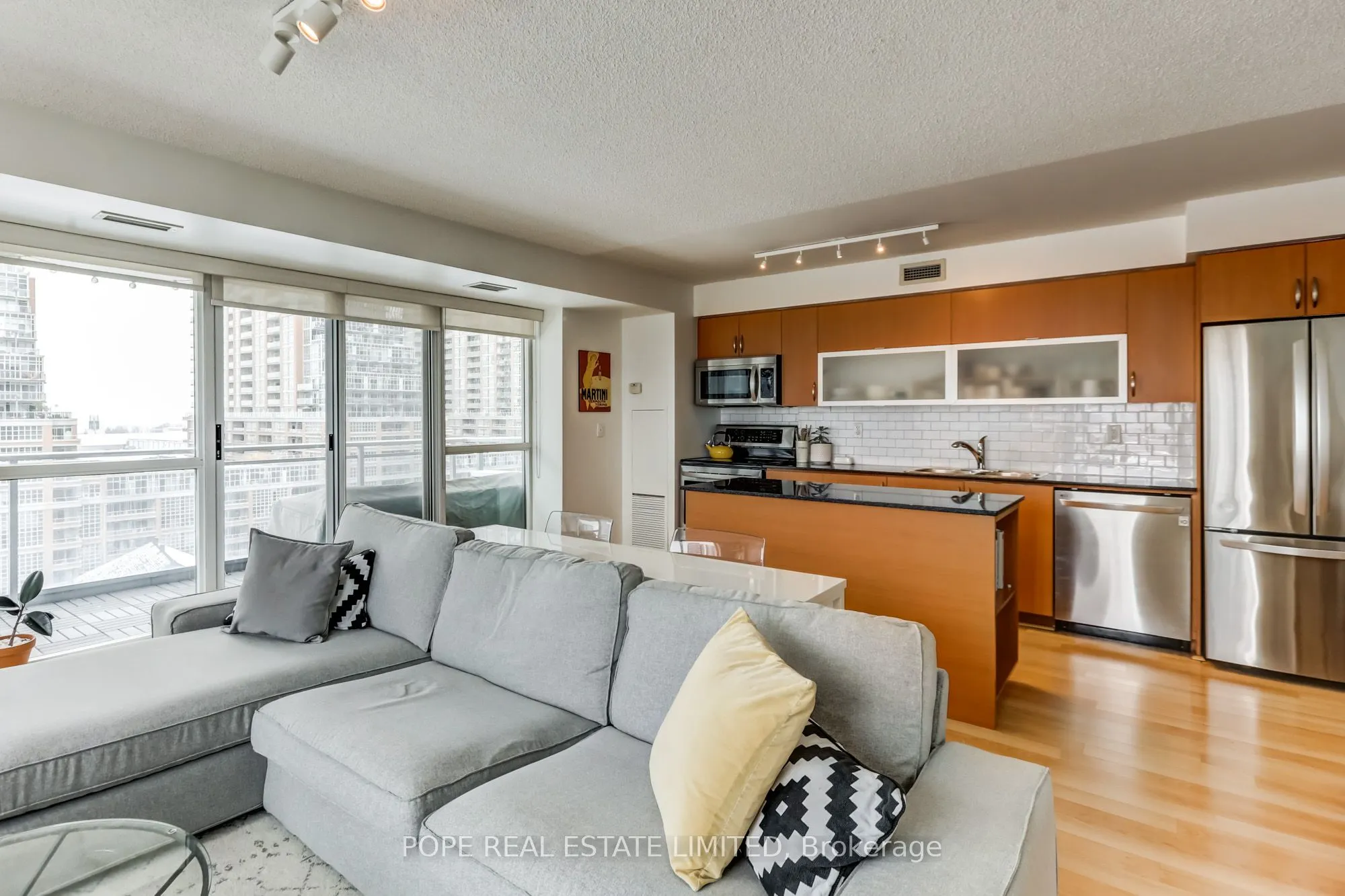 80 Western Battery Road, #811