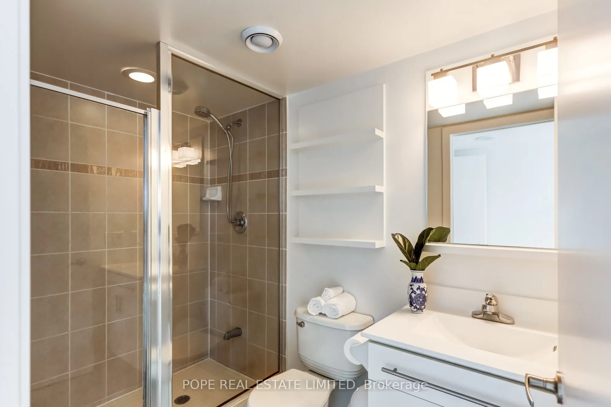 80 Western Battery Road, #811