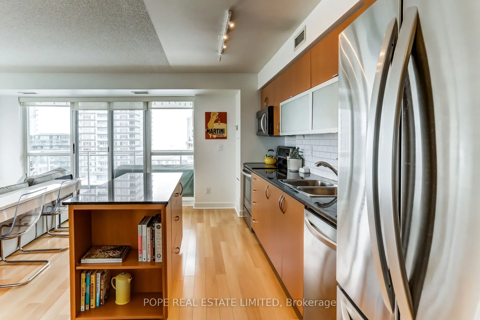 80 Western Battery Road, #811