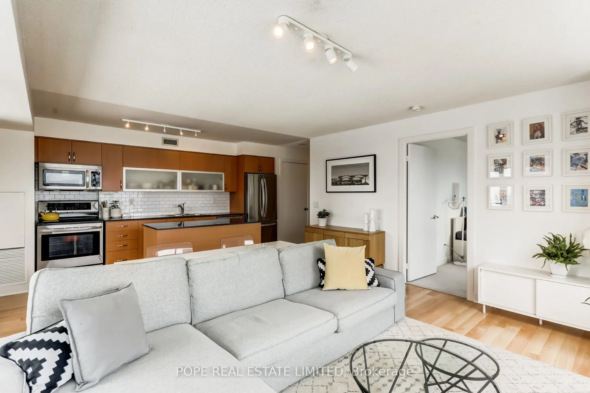 80 Western Battery Road, #811