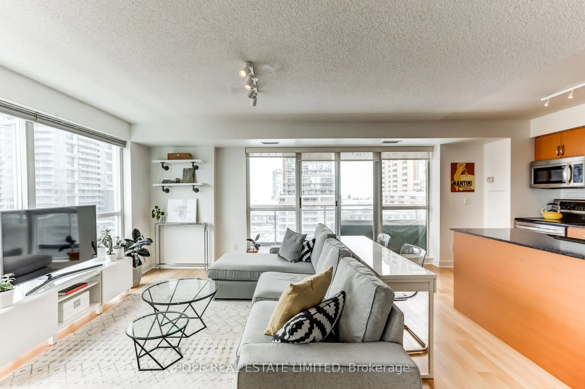 80 Western Battery Road, #811