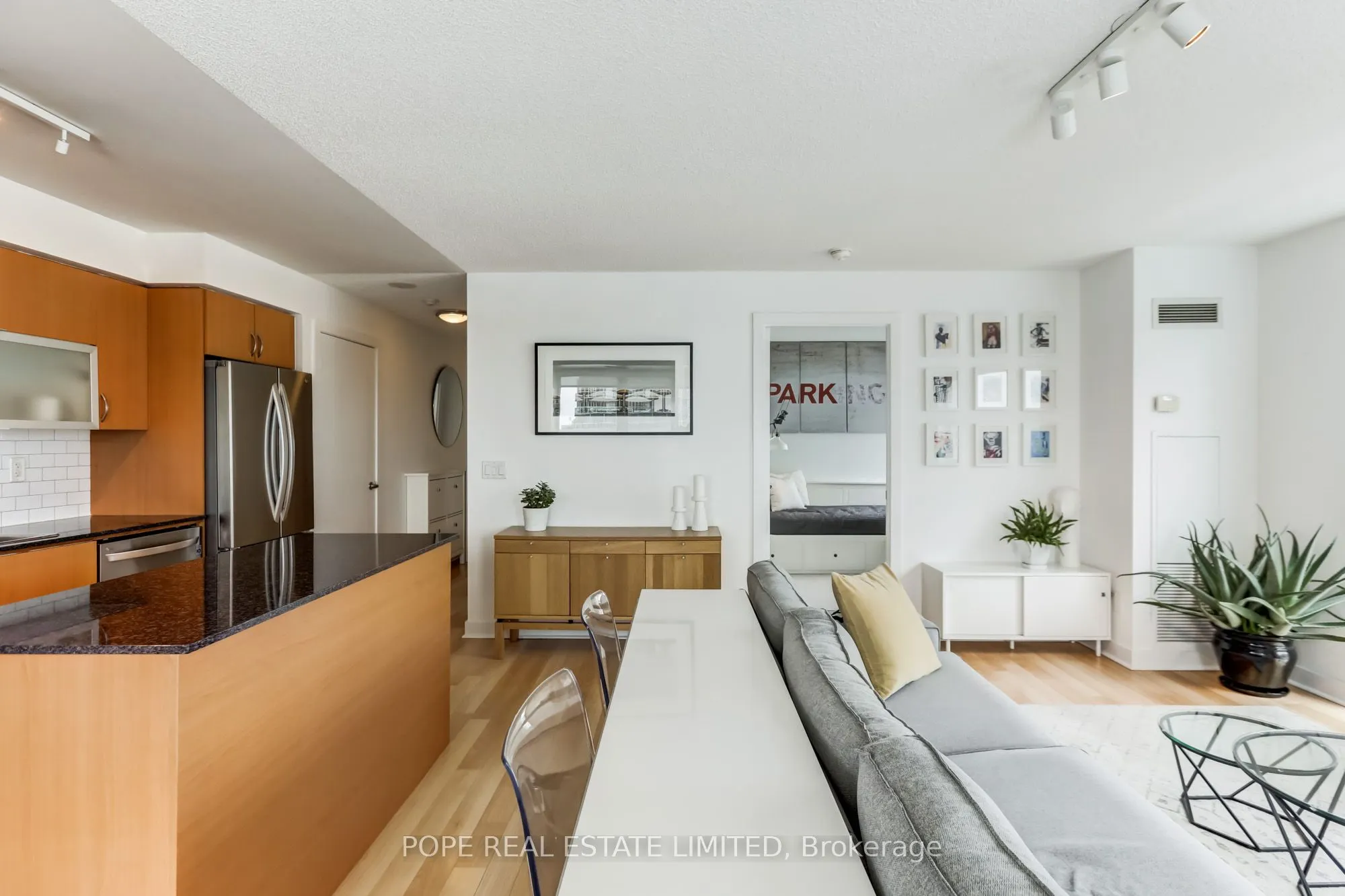 80 Western Battery Road, #811