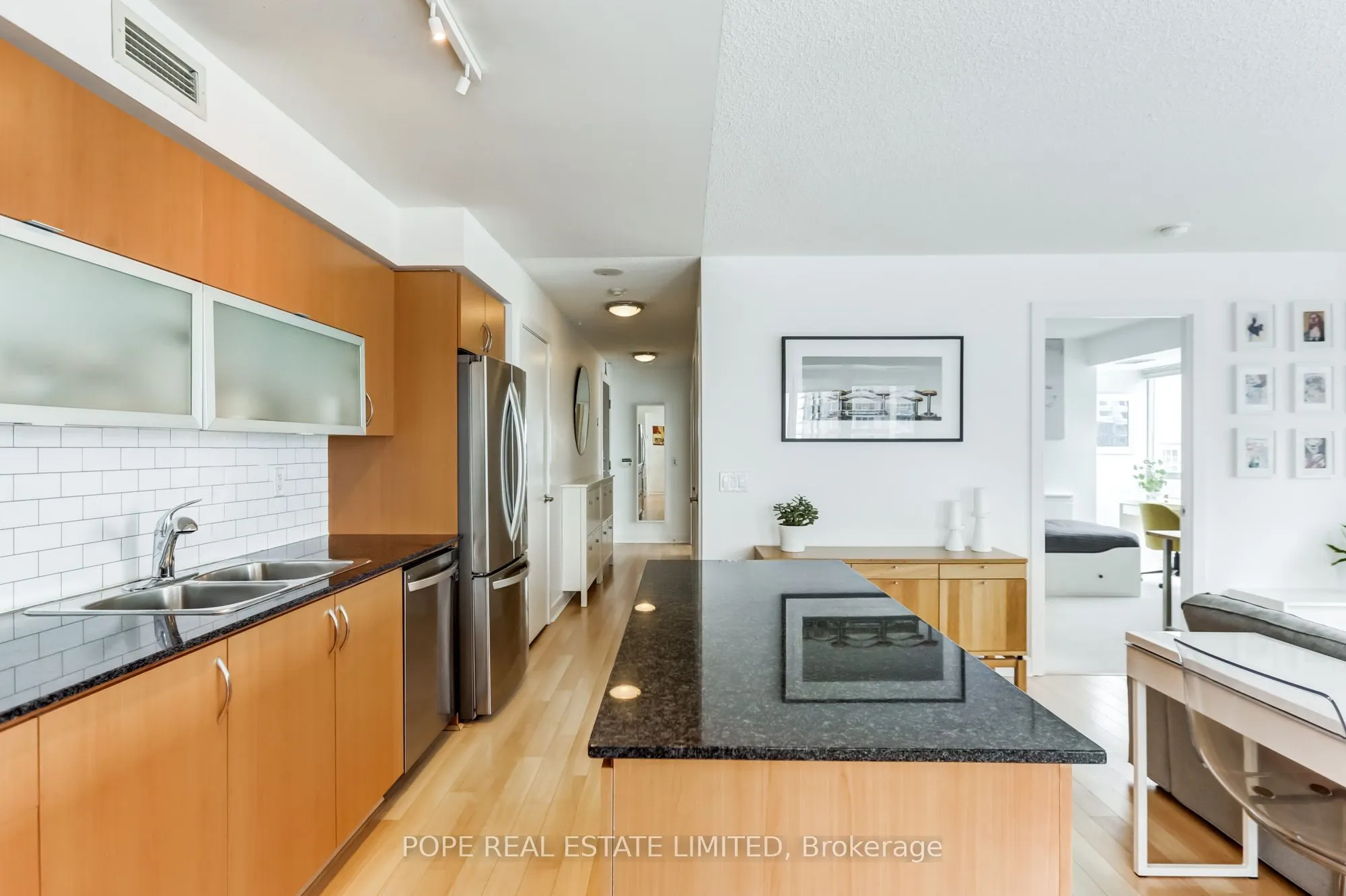80 Western Battery Road, #811