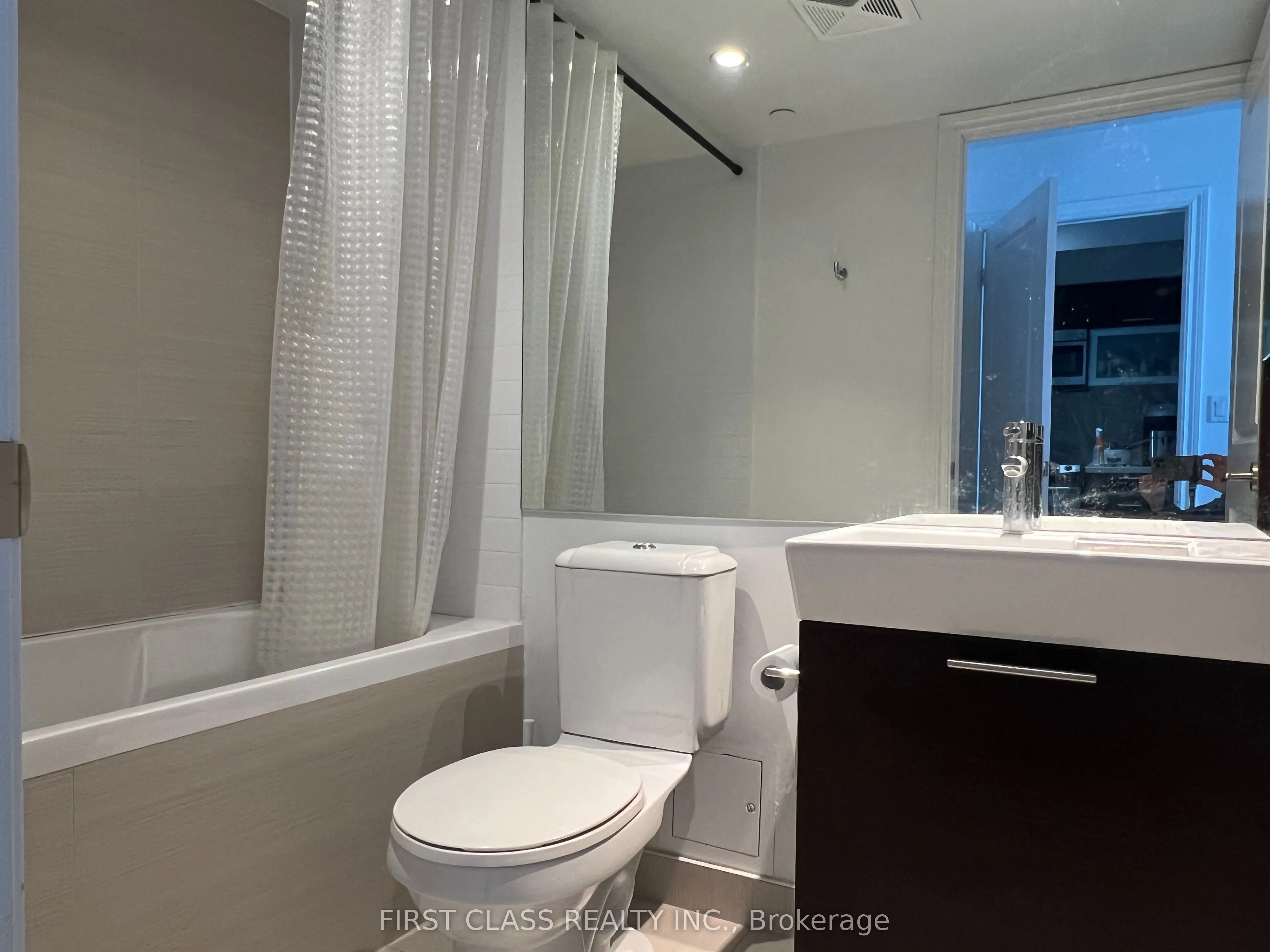 386 Yonge Street, #5003