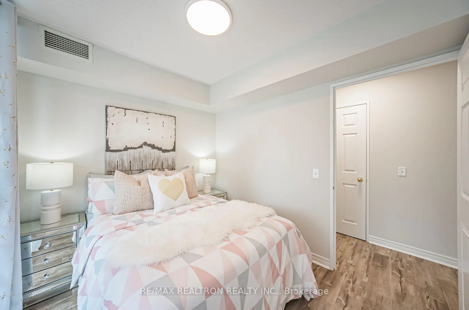 18 Parkview Avenue, #503