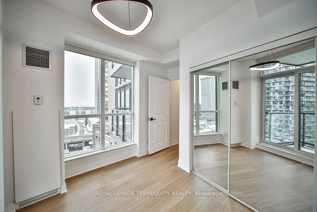1 Scott Street, #2102