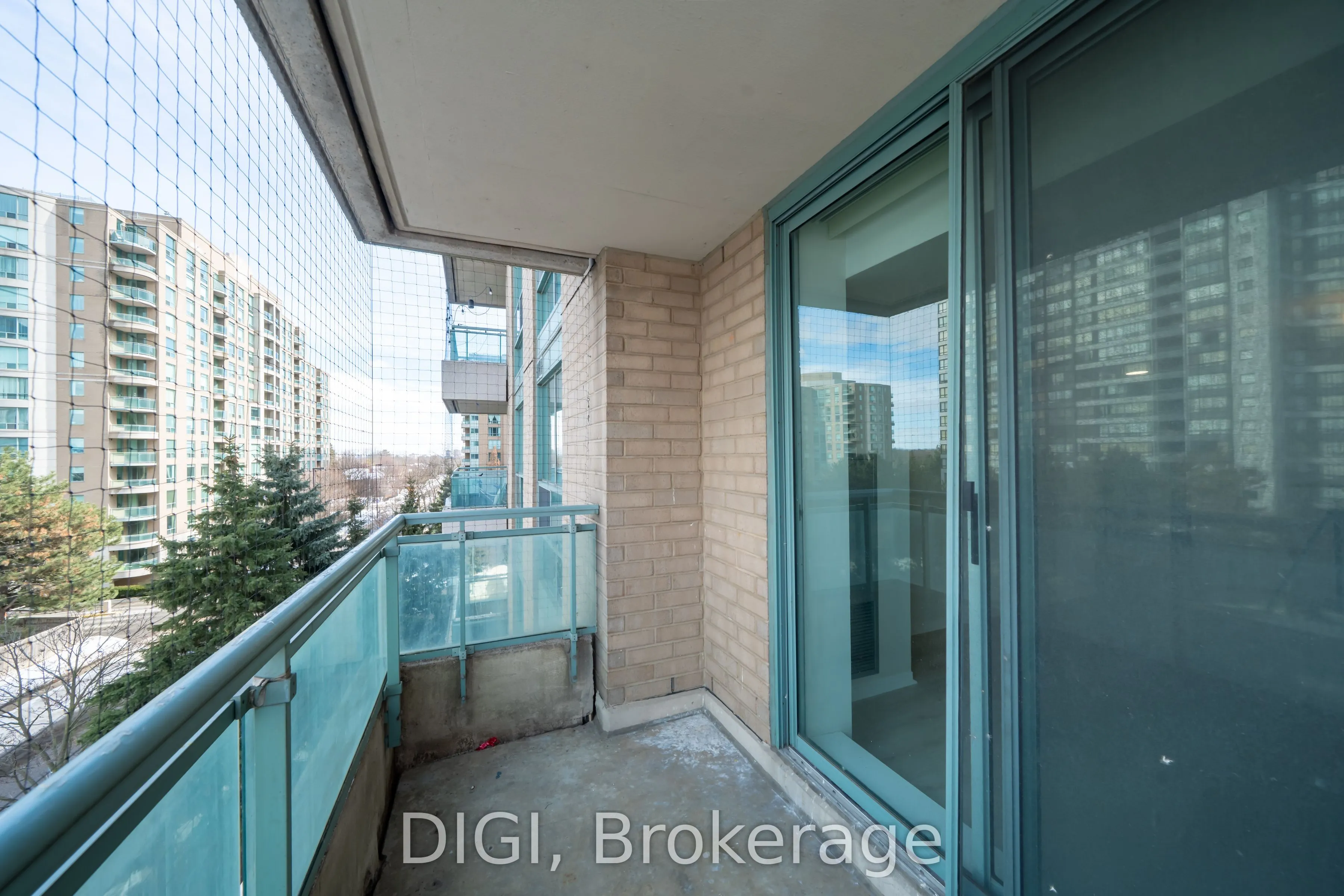 1 Pemberton Avenue, #502