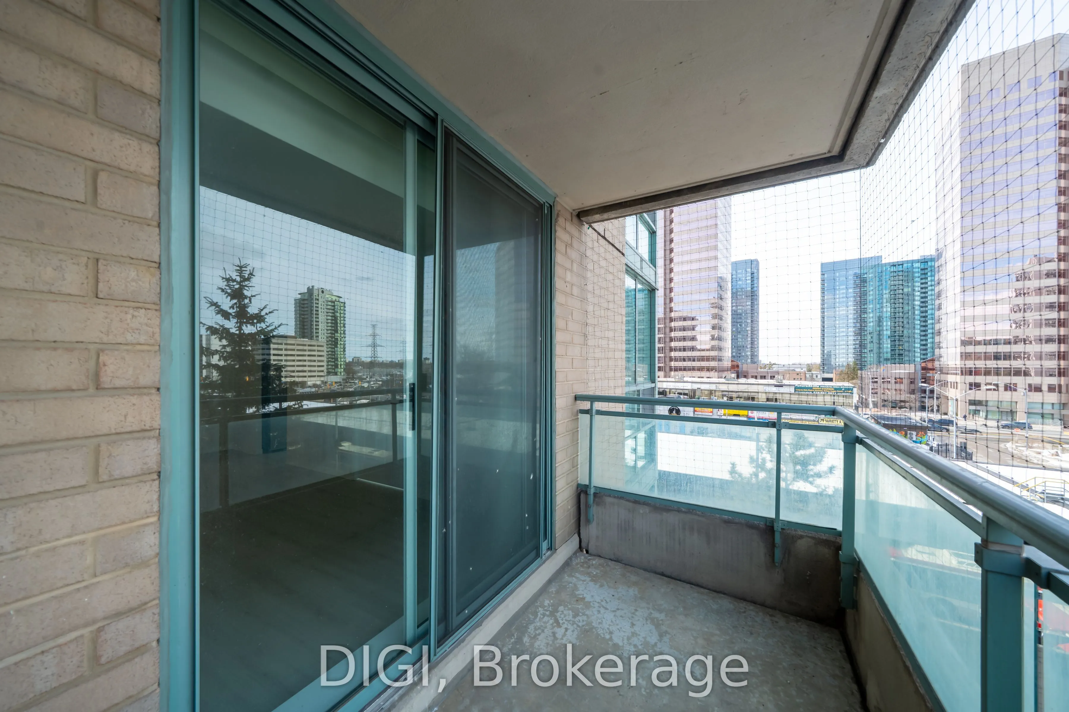 1 Pemberton Avenue, #502