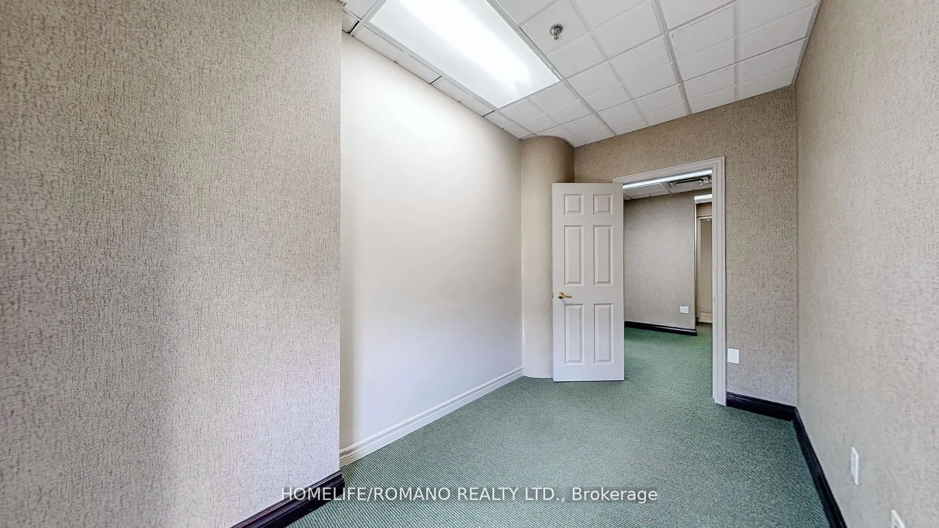 800 Sheppard Avenue, #C1 &  C3