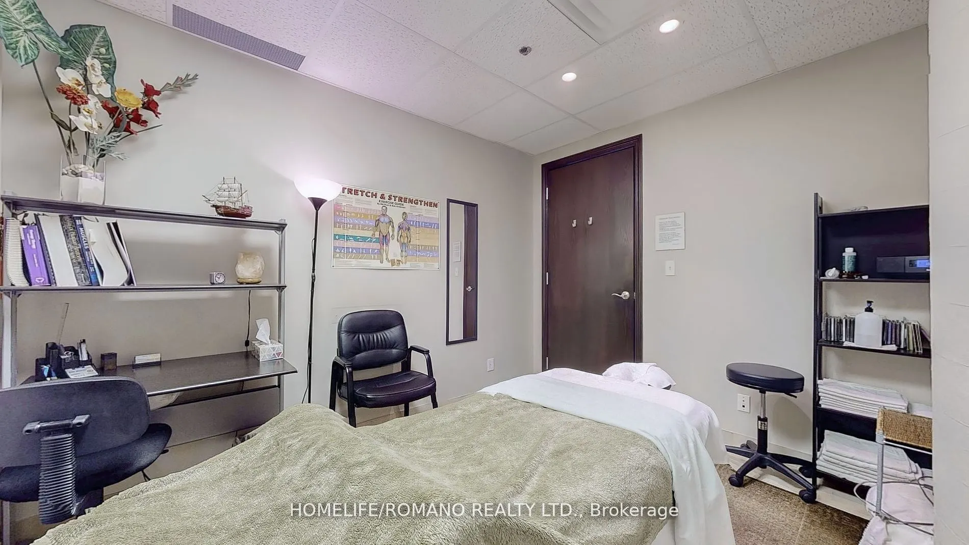 800 Sheppard Avenue, #C1 &  C3