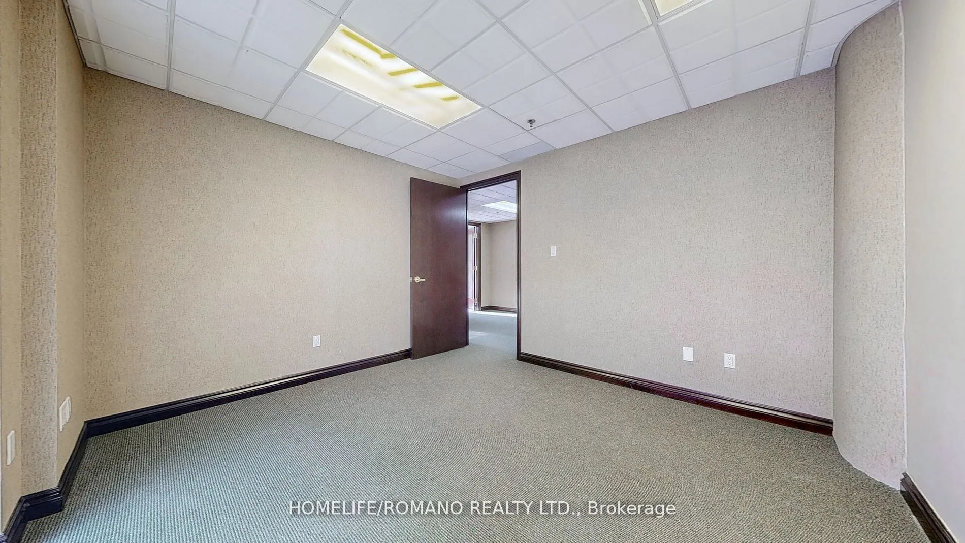 800 Sheppard Avenue, #C1 &  C3