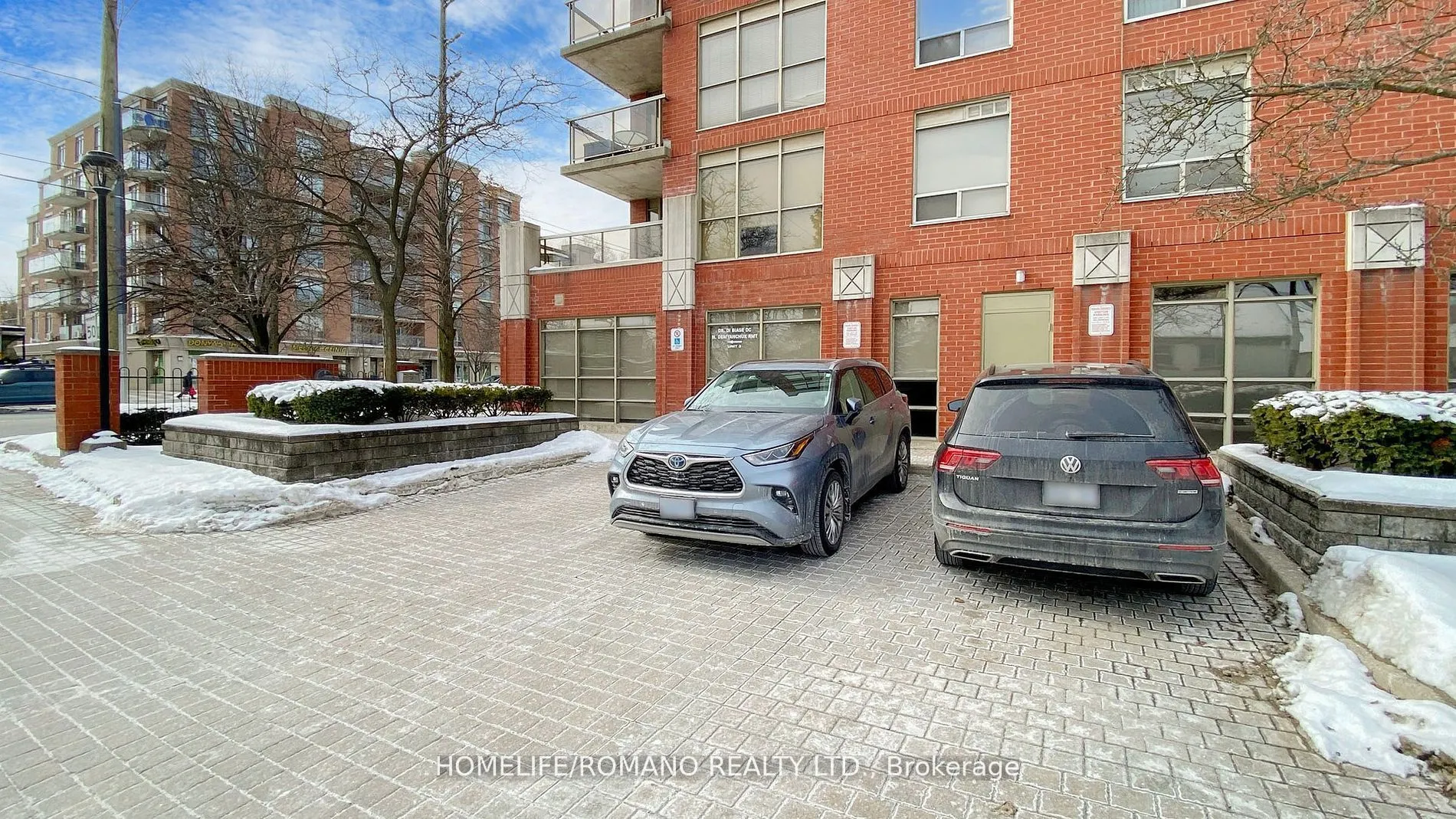 800 Sheppard Avenue, #C1 &  C3