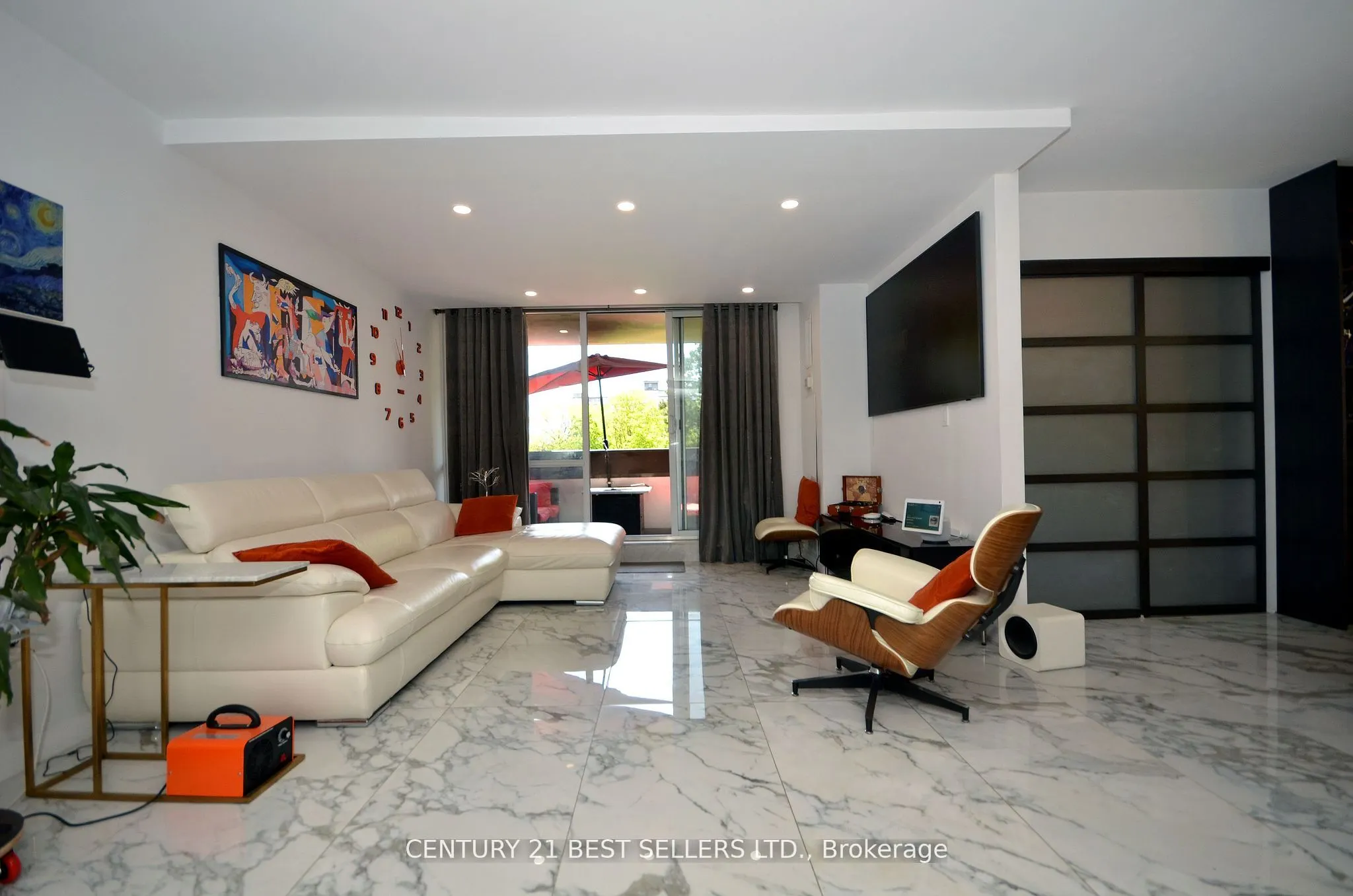 100 Canyon Avenue #302