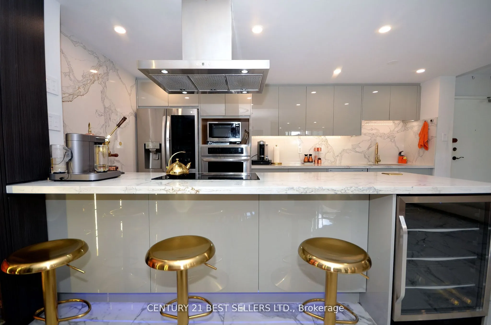 100 Canyon Avenue #302
