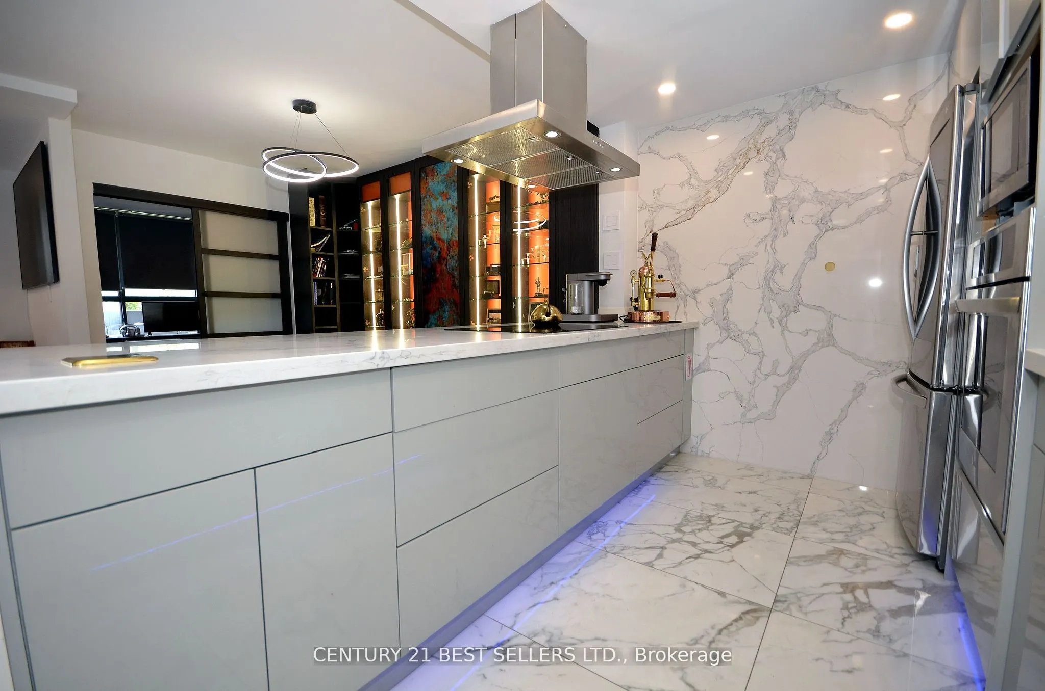 100 Canyon Avenue #302