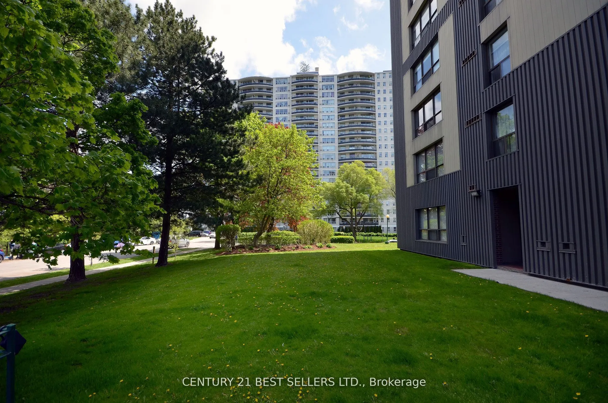 100 Canyon Avenue #302