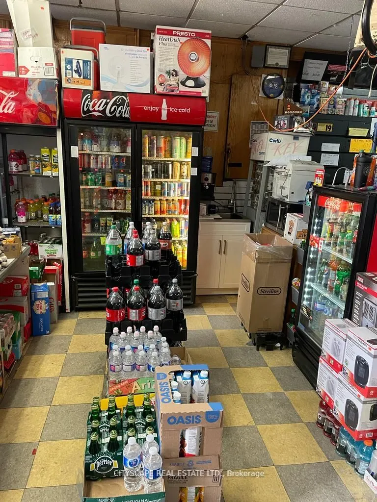 875 St. Clair Avenue
