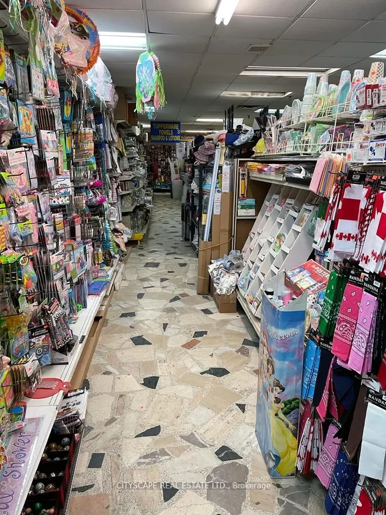 875 St. Clair Avenue