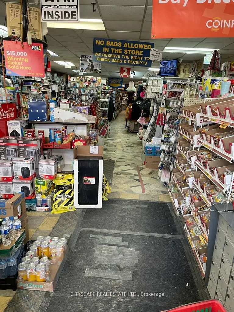 875 St. Clair Avenue