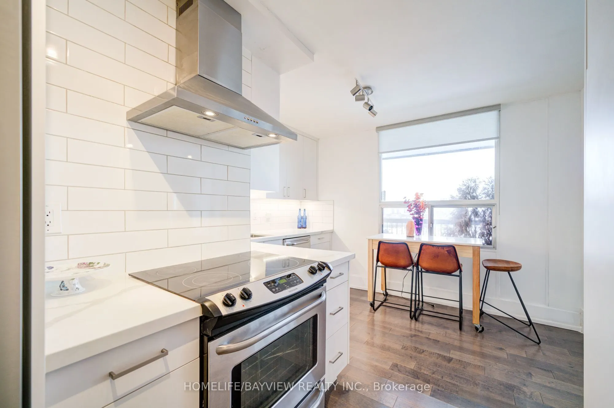 115 Antibes Drive, #806
