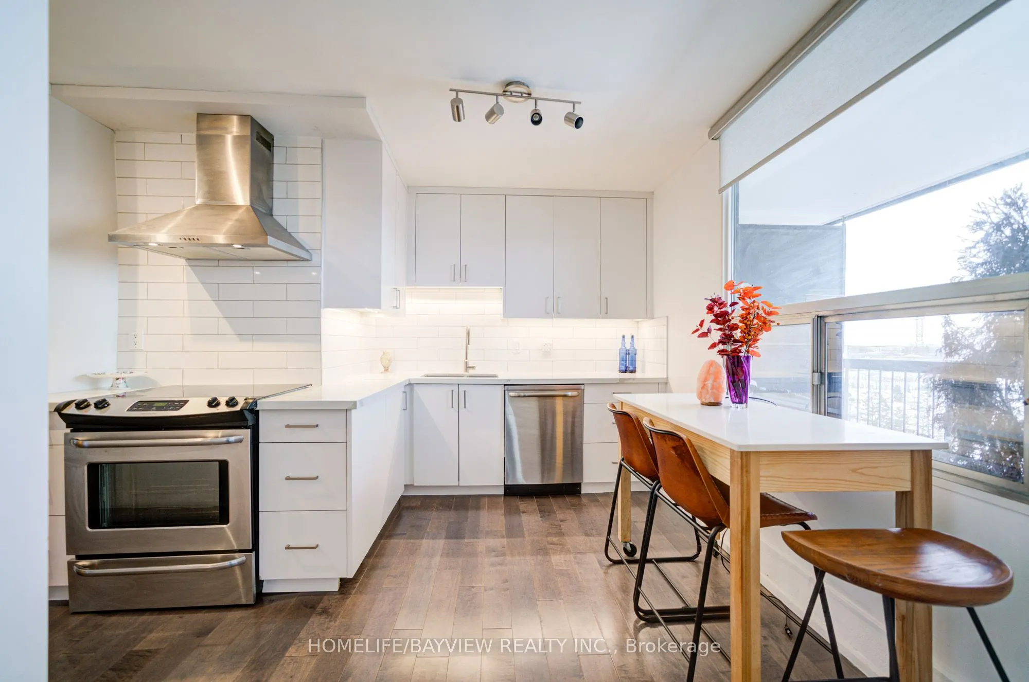 115 Antibes Drive, #806