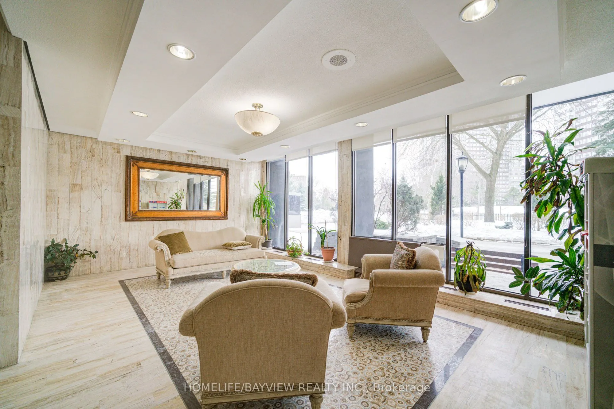 115 Antibes Drive, #806