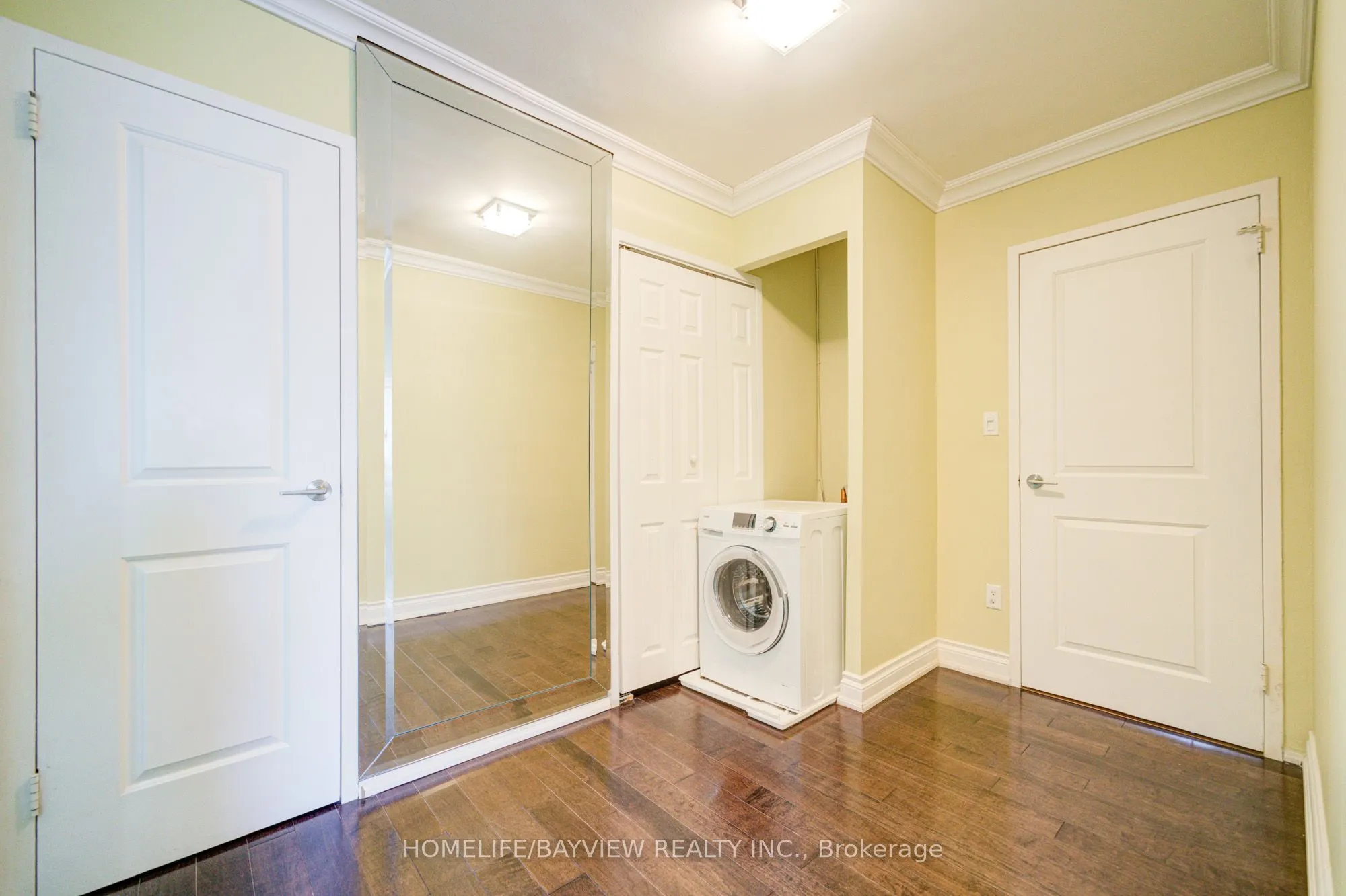 115 Antibes Drive, #806