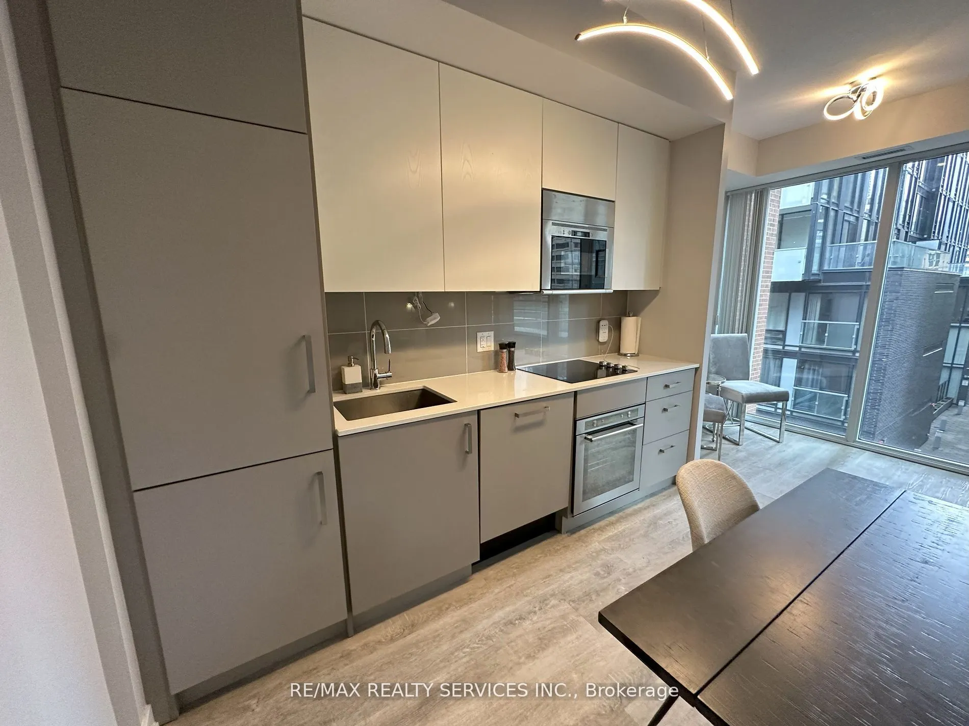 17 Dundonald Street, #408