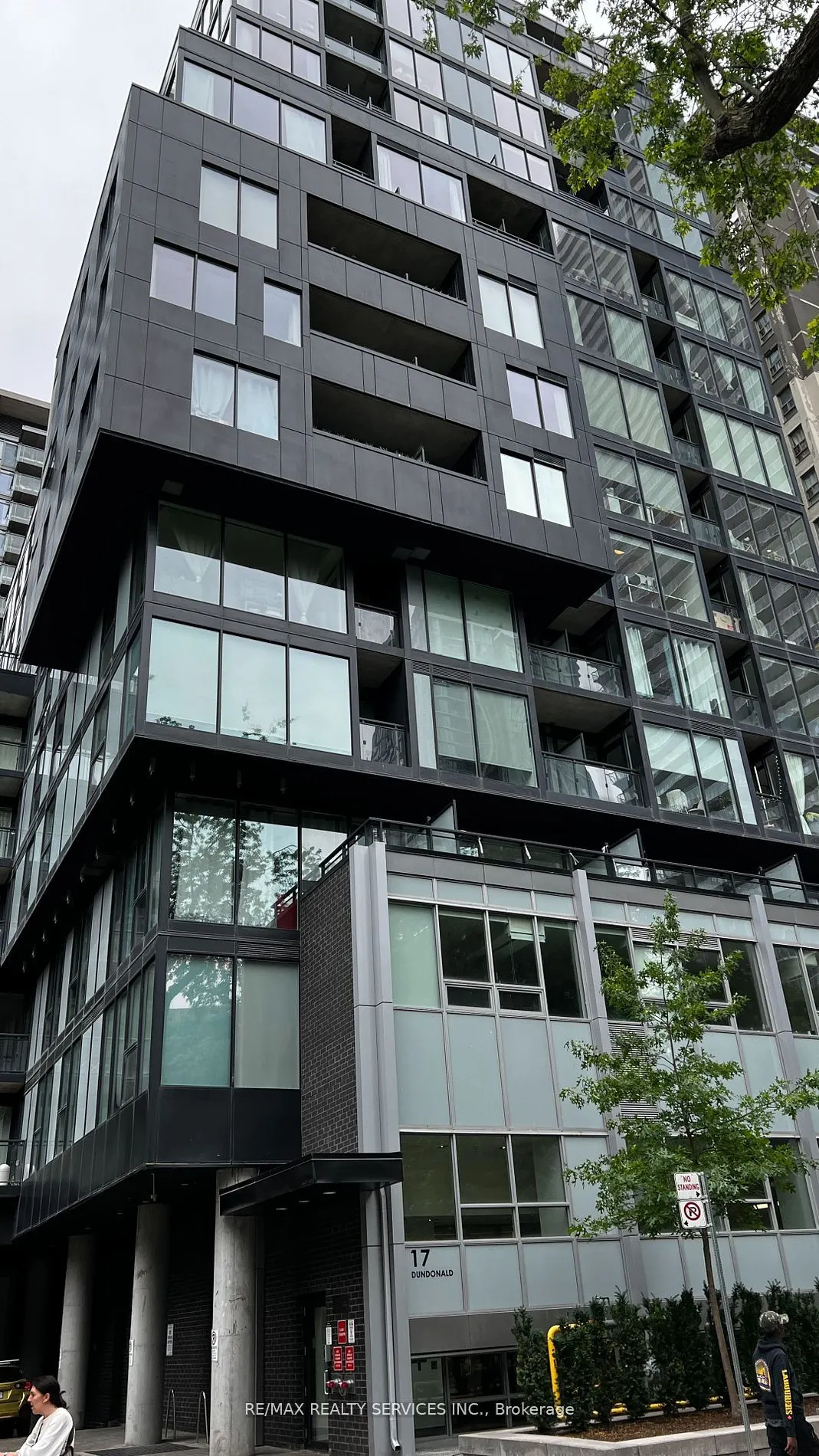 17 Dundonald Street, #408
