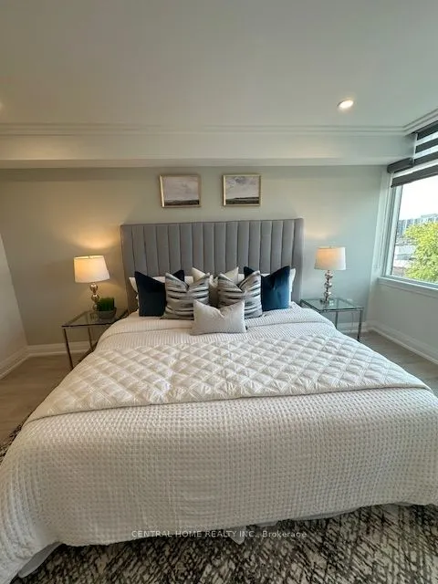 55 Skymark Drive, #605