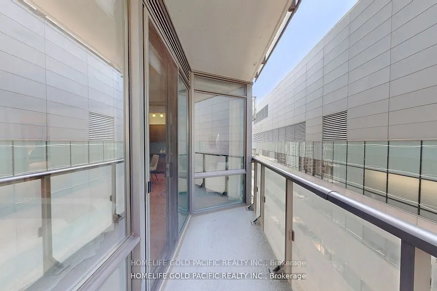 832 Bay Street, #1202